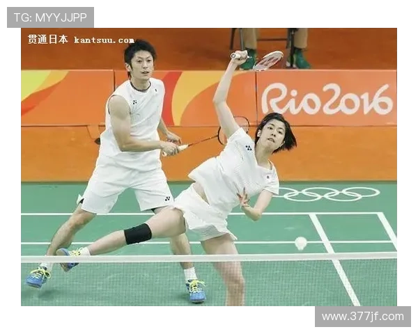 尤尼有爱携羽动未来与羽球天王共赴梦想之旅 小学生与偶像亲密互动